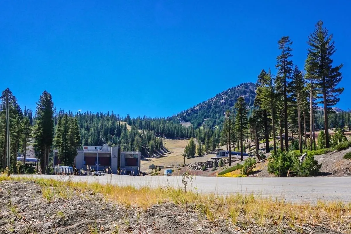 St Anton Wooded View 2-Bedroom Condos With Ski Lockers Mammoth Lakes 0*,