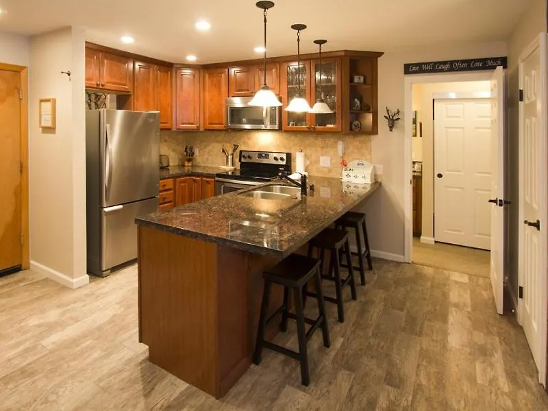 Apartment St Anton Wooded View 2-Bedroom Condos With Ski Lockers Mammoth Lakes